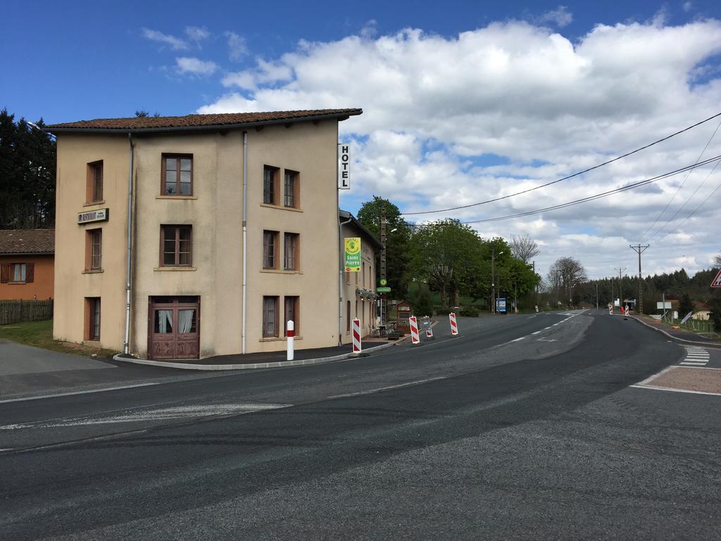 Hotel Saint Pierre Les Sauvages  Екстериор снимка