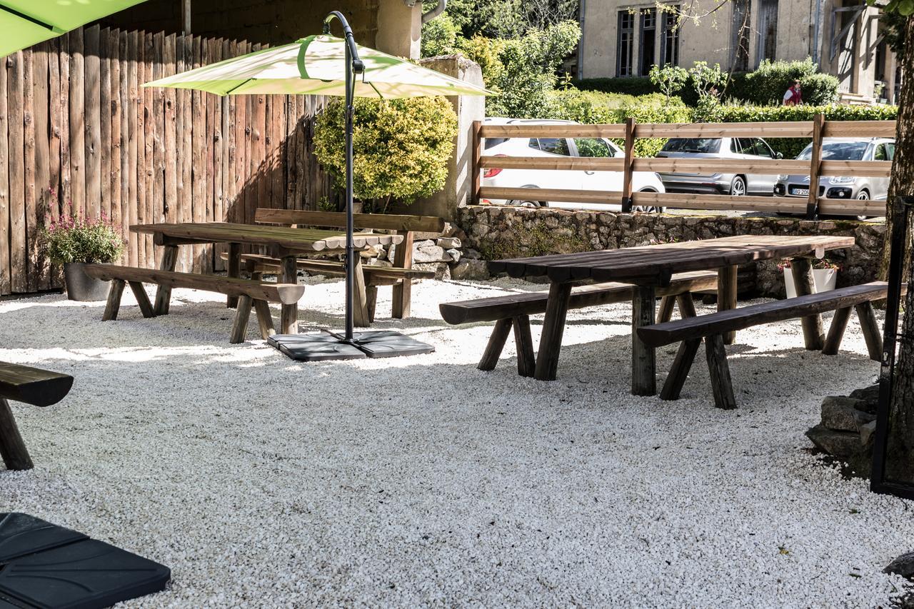 Hotel Saint Pierre Les Sauvages  Екстериор снимка